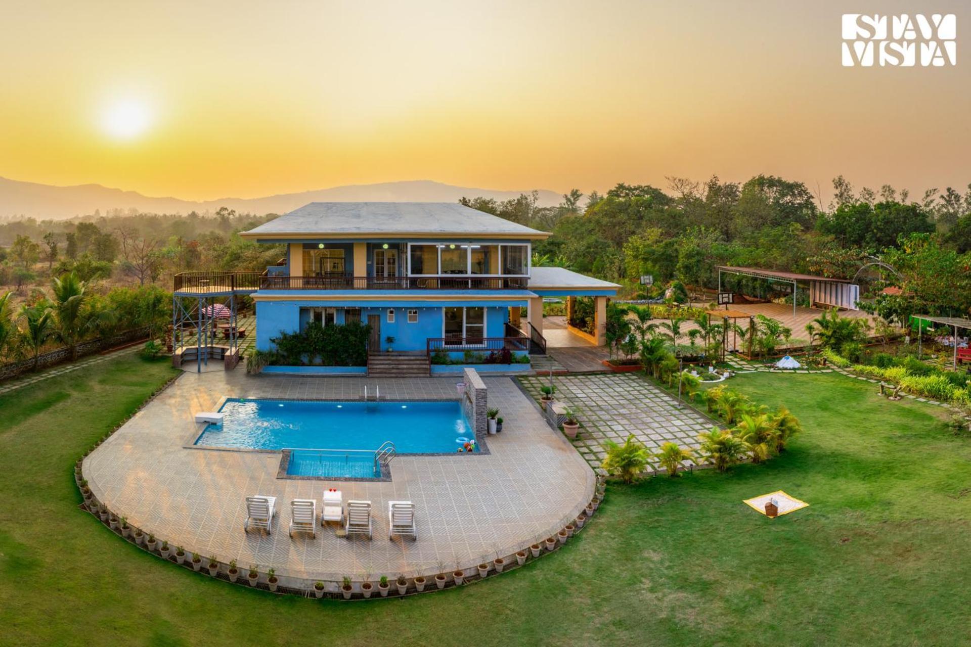 Stayvista'S Hillside Meadows - Mountainside Retreat With Farm View, Pool & Deck, Lawn & Gazebo Chinchavli Zewnętrze zdjęcie