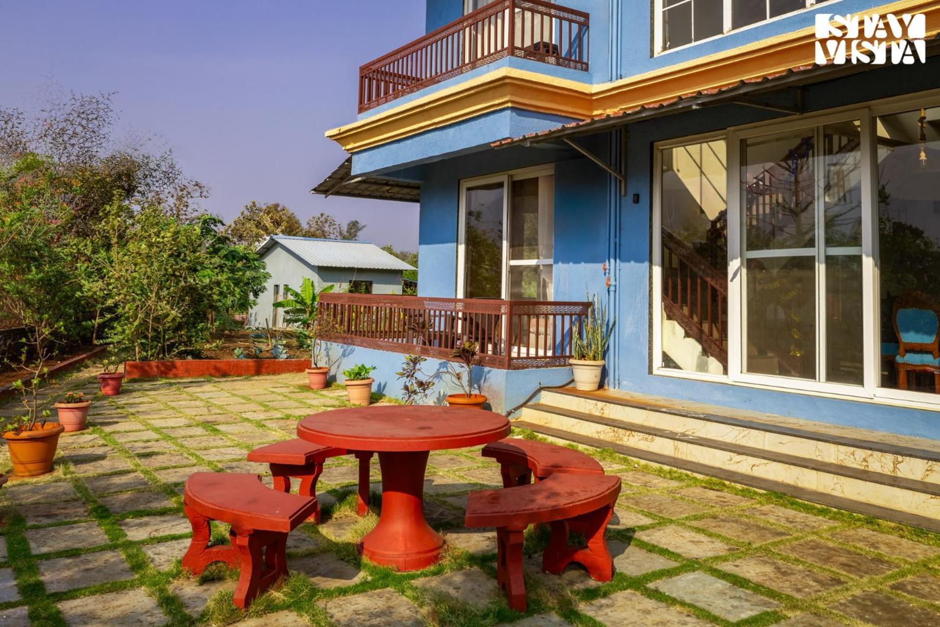 Stayvista'S Hillside Meadows - Mountainside Retreat With Farm View, Pool & Deck, Lawn & Gazebo Chinchavli Zewnętrze zdjęcie