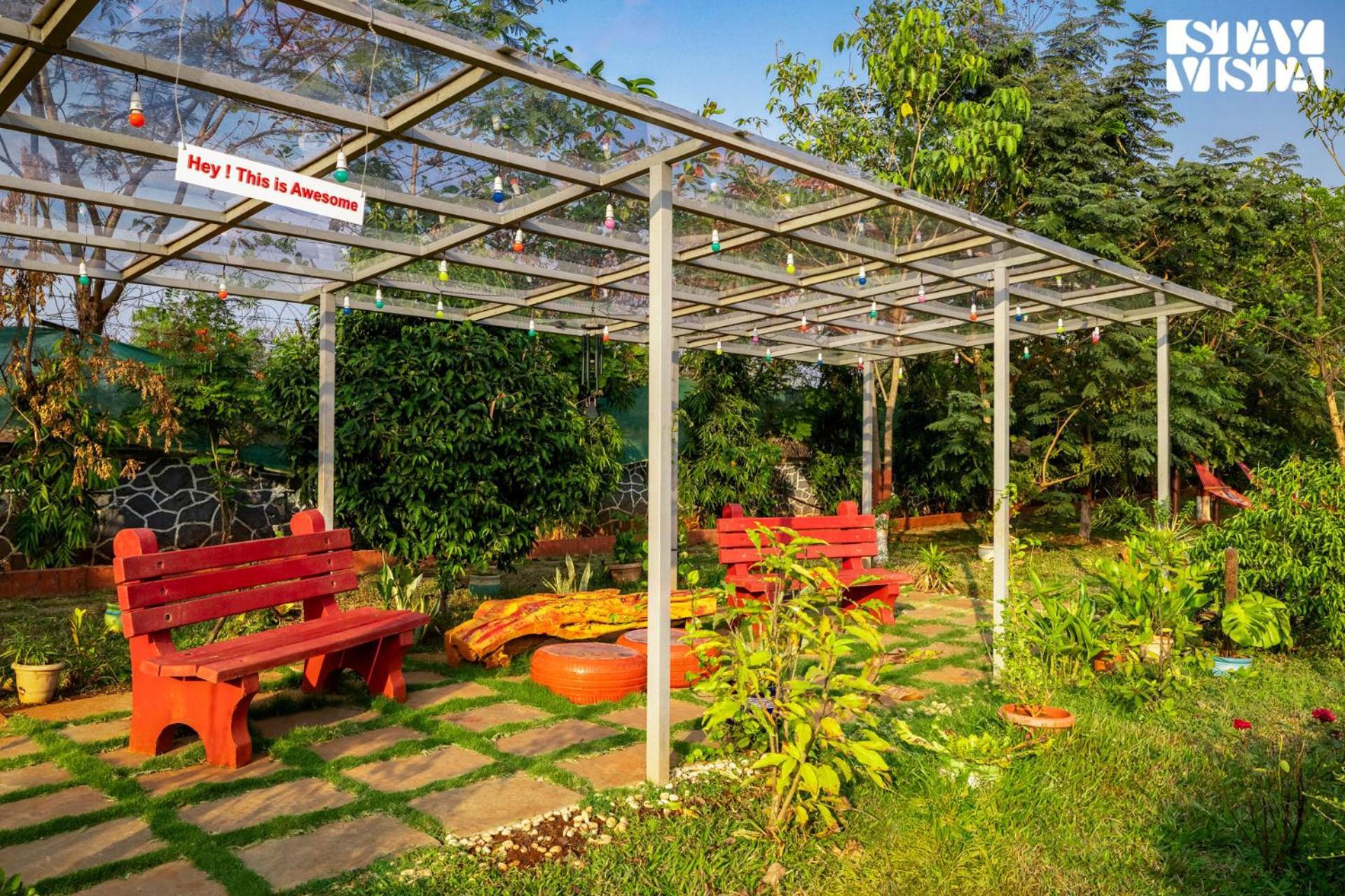 Stayvista'S Hillside Meadows - Mountainside Retreat With Farm View, Pool & Deck, Lawn & Gazebo Chinchavli Zewnętrze zdjęcie